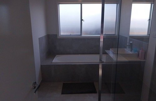 St Leonards House | Resting place for Legends. Smart ,cool near beach,family environment , spacious