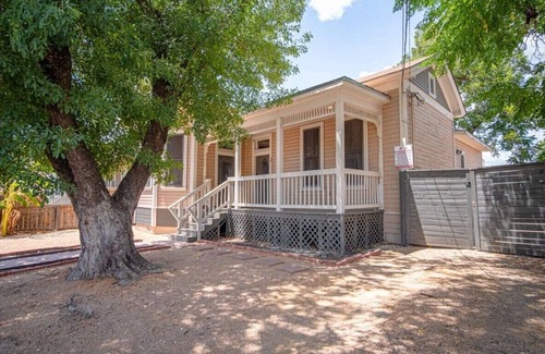 Historic Garderns House | Restored Historic 2BR/1.5BA House Near Downtown