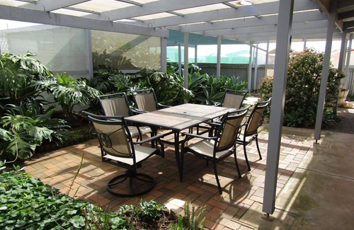 Port Julia House | Retirement in Whiting ~ Dog Friendly, Short Walk to Beach