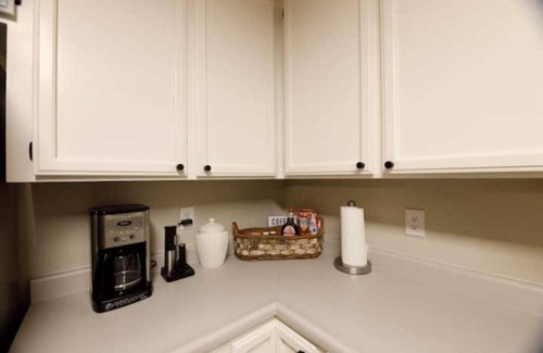 Cascade House | Retreat 5 bed, 4 room 3.8 mi. from Redding Airport