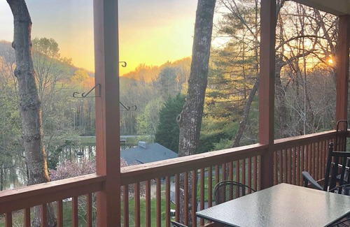 Dillard House | Retreat@Cool 3300’! Sky Valley-Highlands Hub! Hike-Golf-Pool-Tennis-PB! 5 BR-4B!