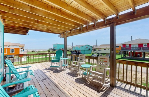 Surfside Beach House | Retreat | Gulf Views | Large Deck | Family Fun