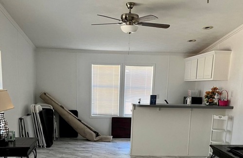 Madison House | Retreat House with 11 beds - 3 min from Blue Springs