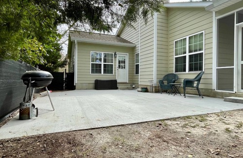 Lyons House | Retreat in the Heart of Lyons