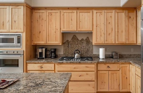 Rio Verde Foothills House | Retreat in this Warm Desert Dwelling in Rio Verde Foothills w/ amazing views, ama pool