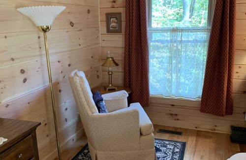Saluda House | Retreat Log Cabin in Saluda, NC