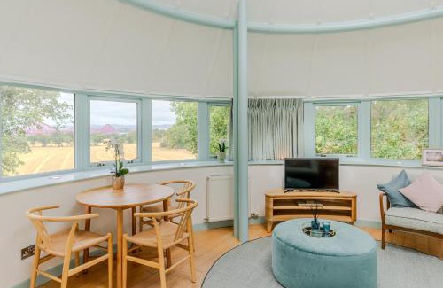 Dalmeny Apartment | Retreat to the Water Tower