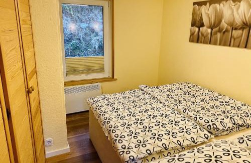 Guentersberge House | Retreat with Private Garden, cleaning included