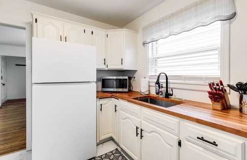 Richmond House | Retreat Zen/3br ranch house/private parking/FIRE-PIT/RF