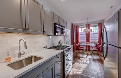 Charlotte Condo | Retro 1BR King Condo | Elizabeth - Plaza Midwood