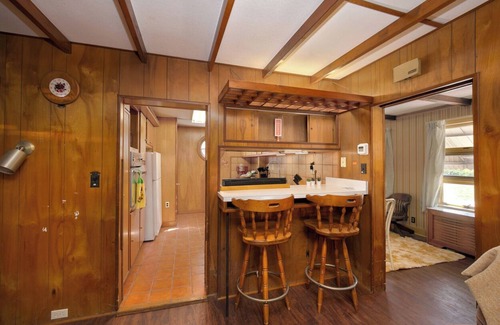 Perryopolis House | Retro 70s! Near MM103 of Gap Trail!