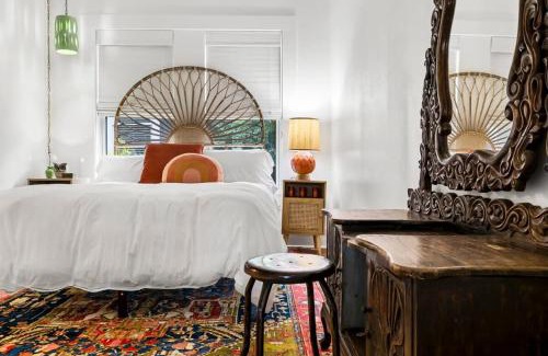 South River City House | Retro Austin Home S Congress Ave
