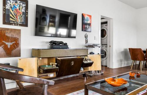 South River City House | Retro Austin Home S Congress Ave