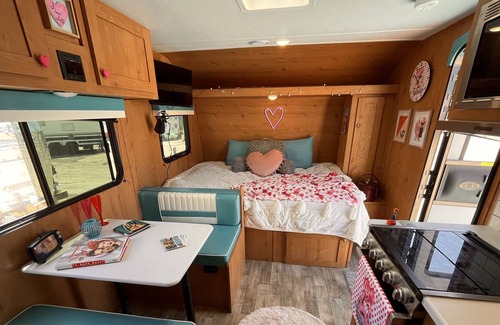 Tow House | Retro camper trailer on shores of Lake Buchanan