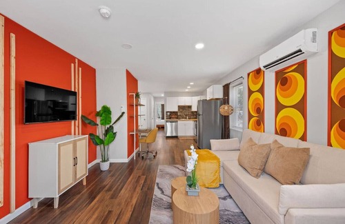 Cincinnati Apartment | Retro-Chic 1BR w/King Bed & Prime Location