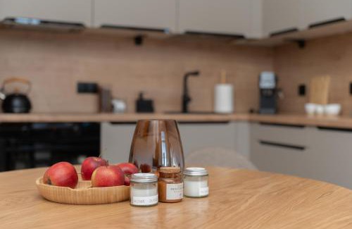 Srodmiescie Apartment | Retro Design Spot close to Off-Piotrkowska
