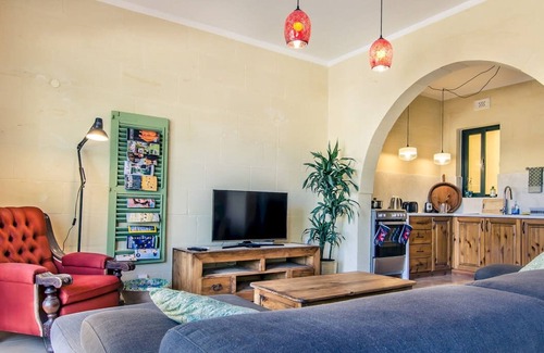 Xlendi Apartment | Retro Designer Homelike Apartment - Close to Beach