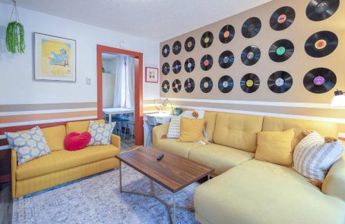 Ramsay House | Retro Glam in Ramsay Walk to Stampede Grounds