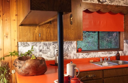 Bowen Island House | Retro Retreat Cabin. Step back in time on Bowen Island.