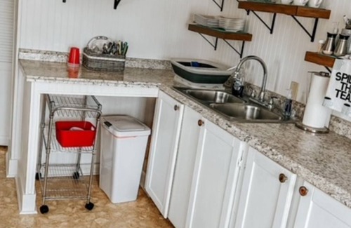 Tahlequah Apartment | Retro Retreat: Our Fun & Funky DOWNTOWN Tahlequah Apartment