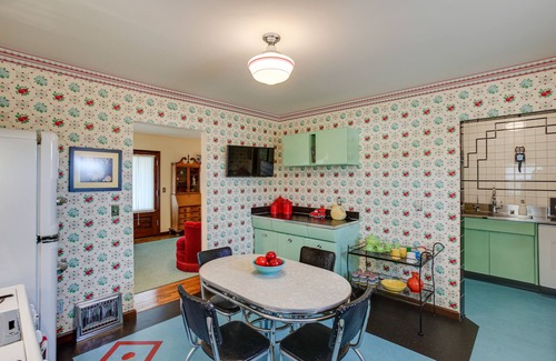 West End House | Retro-Style Home in Ruston: Walkable Location!