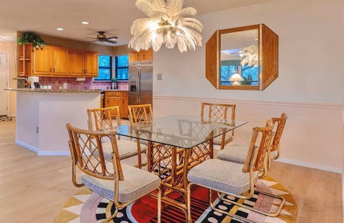Flower Mound Cabin | Retro Time Capsule - Walk to lake, Fire Pit, Pool Table, Arcade Games, Sleeps 8