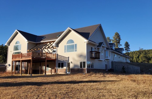 Deadwood Cabin | Reunion Paradise! 6000 sq ft. 20 acres, Hot tub Amazing Views, Close to Deadwood