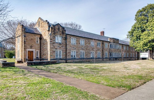 Music Row Apartment | Revamped Dorm Room in Historic Building! Scarritt Bennett Center