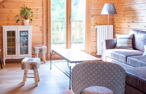 Le Menil Ski Chalet | Revoyotte