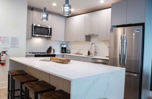 Revelstoke Condo | Revy Rendezvous-Top floor, pet friendly condo with private hot tub