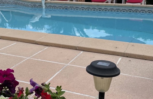 Le Muy Apartment | Rez de Villa de Charme Pour 5 Personnes Proche Commerces et Plages à 15 Minutes