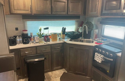 Edinburg House | RGV > Camper- RV Live the Experience