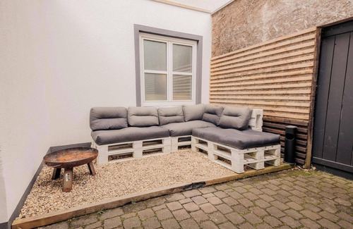 Bendorf Ski Chalet | RheinsteigChalet | Whirlpool-Sauna-Billard-Kicker