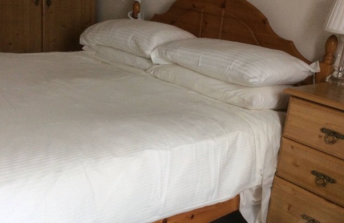 Bunessan Cottage | Rhumhor - dog friendly cosy cottage just minutes from the shore