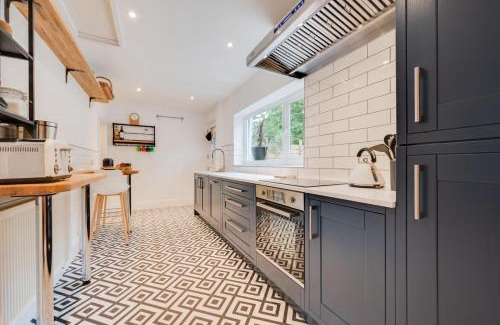 Aberaeron House | Rhyd y Fen