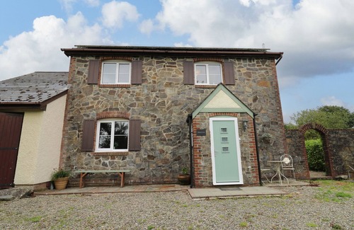 Bethania Cottage | RHYDYGROES, pet friendly, character holiday cottage in Felinfach