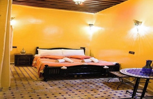 Dar Tazi House | Riad Misk Fez – Authentic Stay with Rooftop, Breakfast & Day Trips