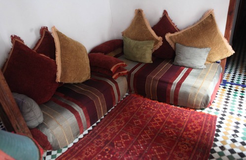 Dar Tazi House | Riad saada a small palace with staff, that for you, from 2 to 12 people.