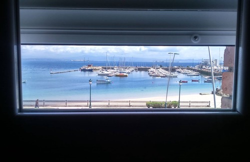 Dean Pequeno Apartment | Ribeira: 1 st beachfront with magnificent views of the ria de Arosa