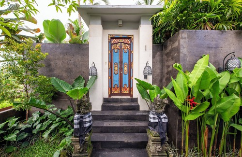 Tegal Mengkeb Villa | Rice field view Villa with Private Pool Sahaja 1