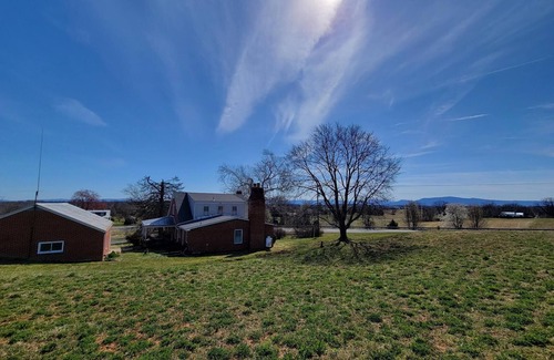 Fishers Hill House | Richard's Fruit Market farm house.