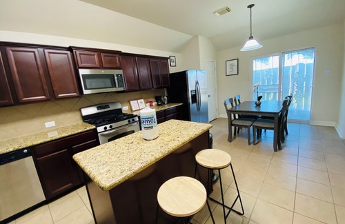 Clodine House | Richmond, Tx Spacious 3BR/2BA Single Family Home