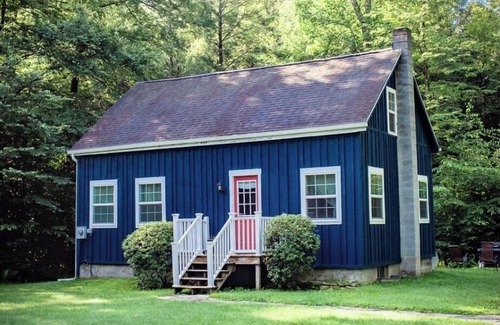 Sweet Valley Cabin | Ricketts Creekside Cabin - WIFI, grill, hammock, creek