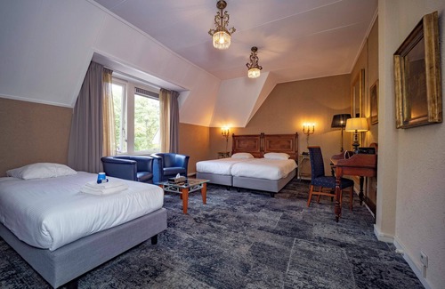 Apeldoorn Hotel | Ride and Relax with Free Parking and Trail Access Near Julianatoren Amusement
