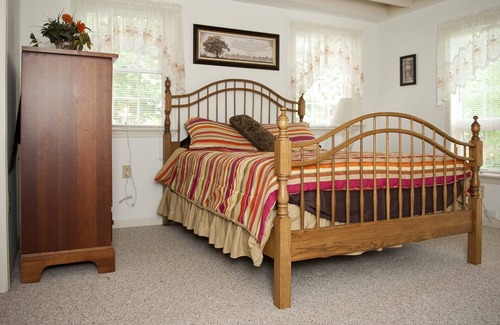 Gordonville House | Ridge Garden-Beautiful House in Amish Country w/ Hockey table,grill & playground