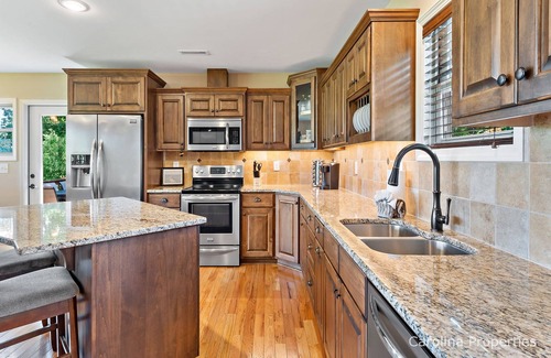 Lake Lure House | Ridgetop Landing - Lake Lure Access, Great Views!