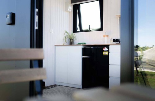 Burnham House | Riesling Cabin by Tiny Away