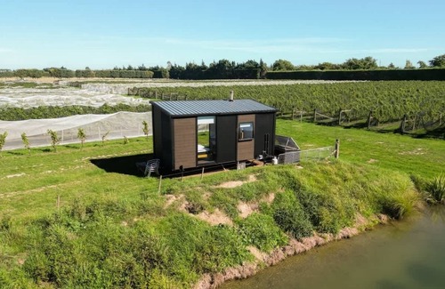 Burnham House | Riesling Cabin by Tiny Away