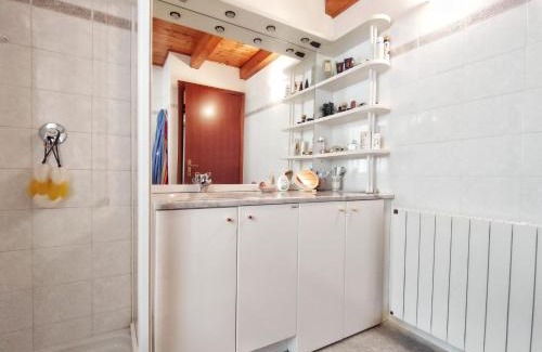 Temu Apartment | Rifugio Di Luce con 3 Camere, Garage e fermata Skibus - a 3 minuti dalle piste