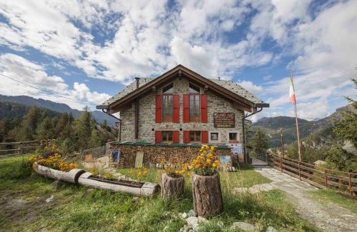 Lanzada House | Rifugio Zoia